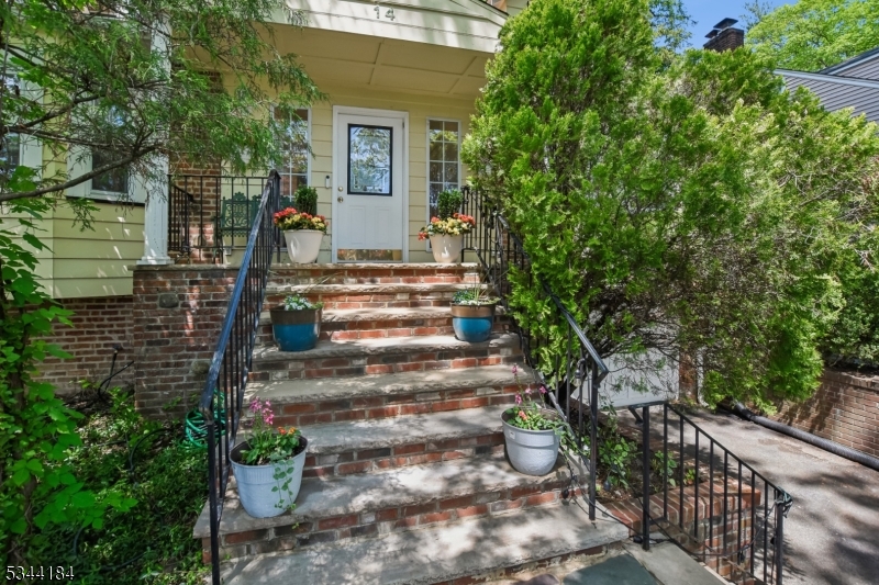 14 Crossbrook Rd