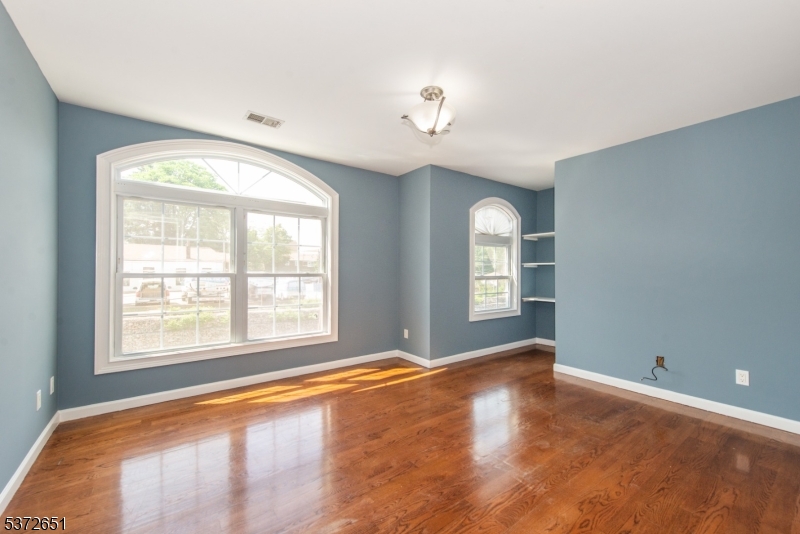 77 Cedar St 3