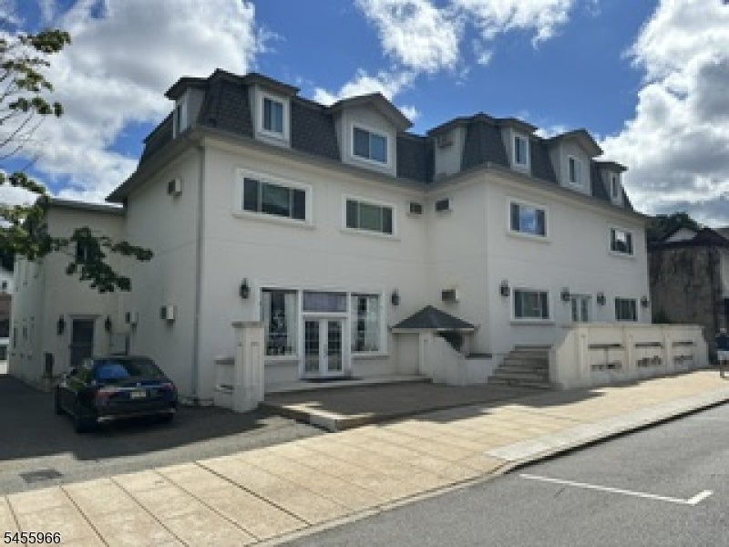 234 Main St 2