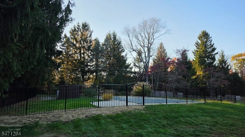 5 Scarlet Oak Rd
