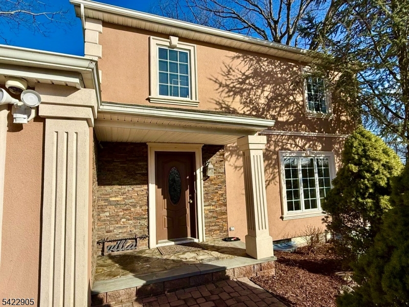 13 Algonquin Ave