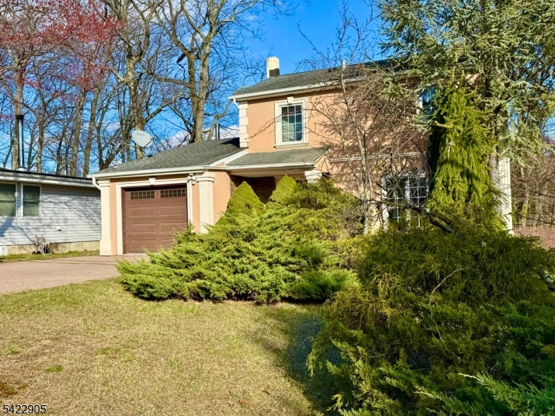 13 Algonquin Ave