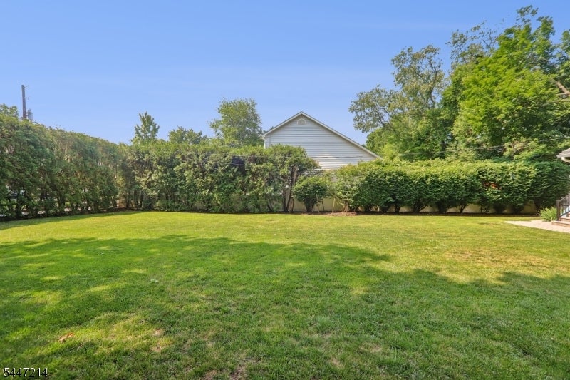 25 Alma Ave