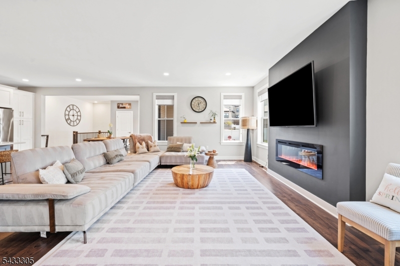 71 Village Dr