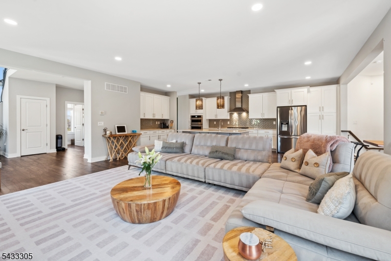 71 Village Dr