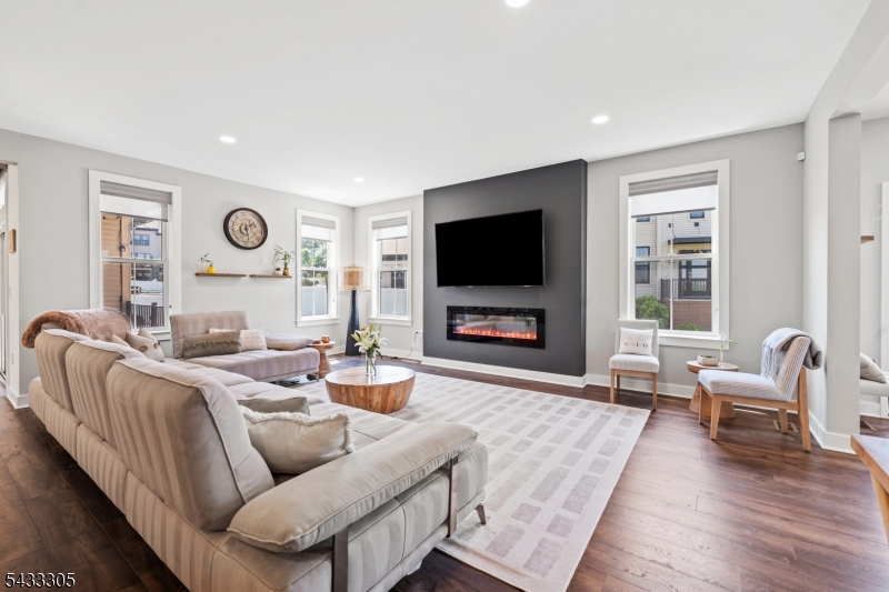 71 Village Dr