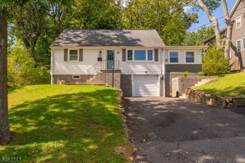 18 Lorelei Rd