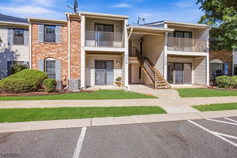 61 Taylor Dr