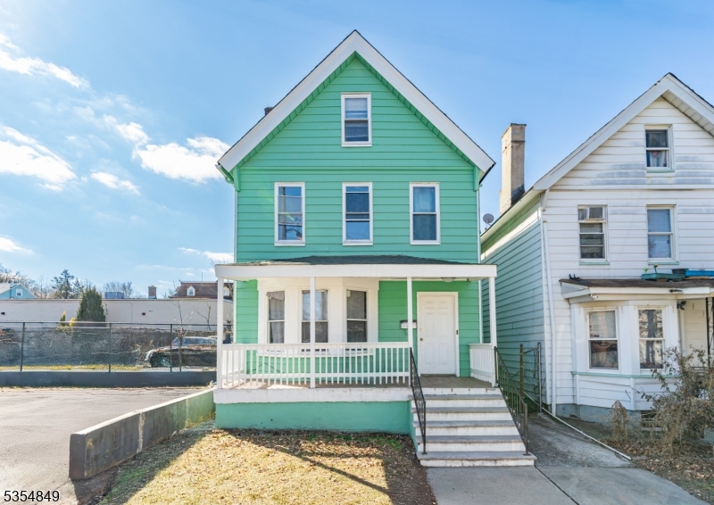 506 Morris St