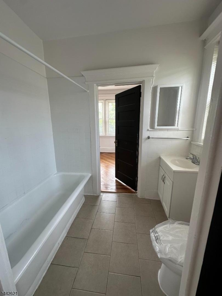 185 S Orange Ave 10