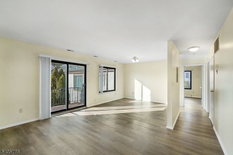 16298 Dell Pl Stanhope Boro NJ 07874