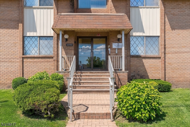 1150-1190 W St Georges A19