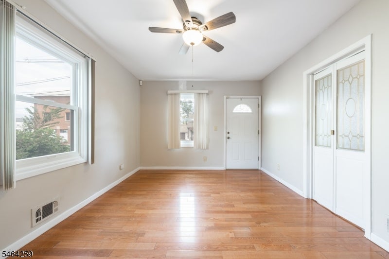 914 Woodlawn Ave