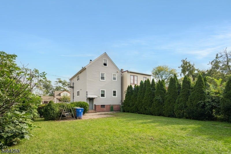 914 Woodlawn Ave