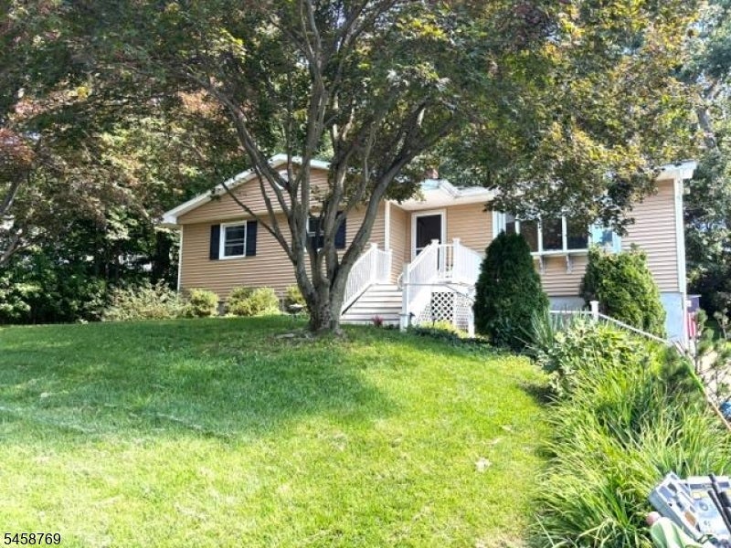 30 Woodlawn Ter