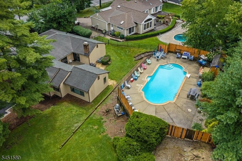 25 N Hillside Ave