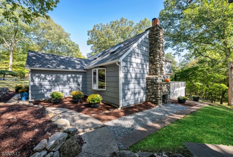 19 River Rd