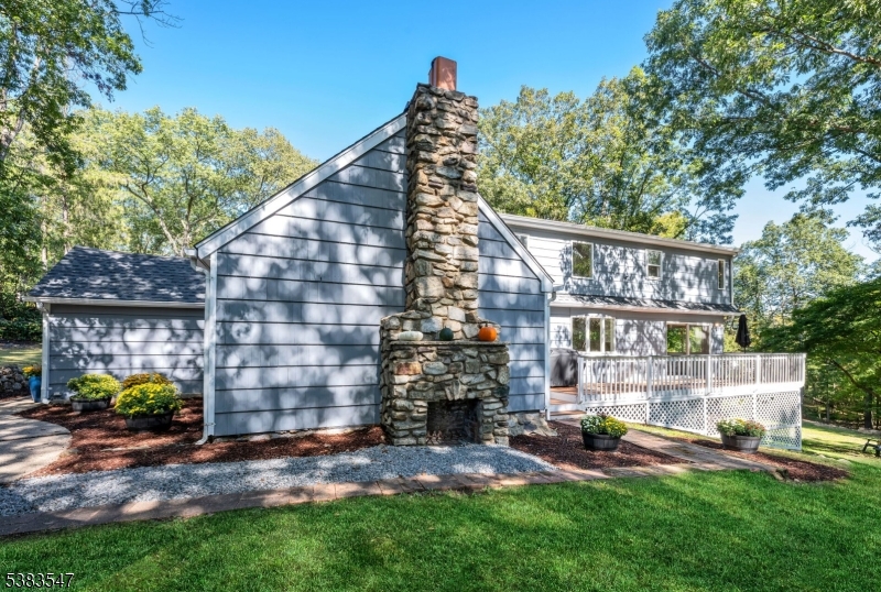 19 River Rd