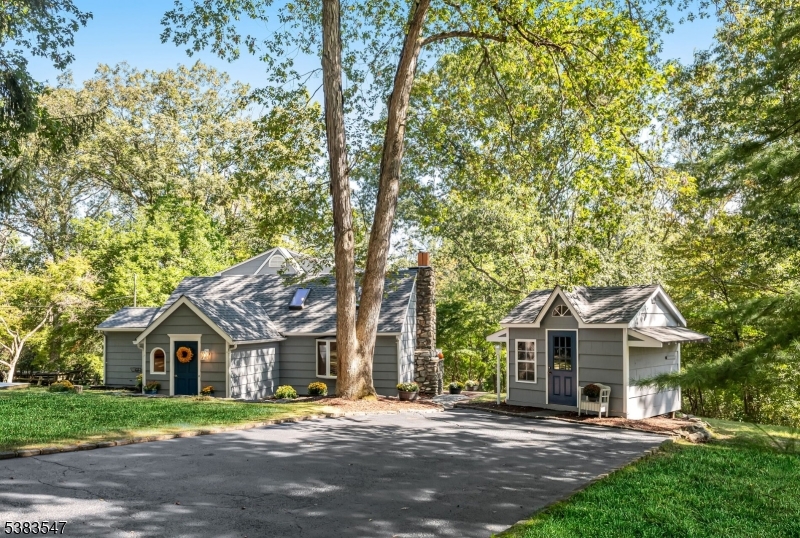 19 River Rd
