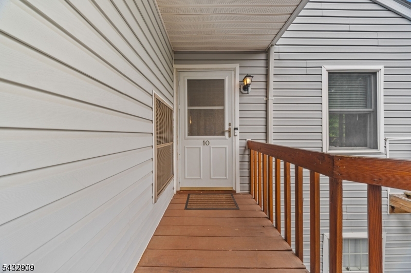 10 Stonyridge Dr