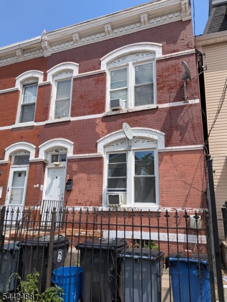 17 Wakeman Ave