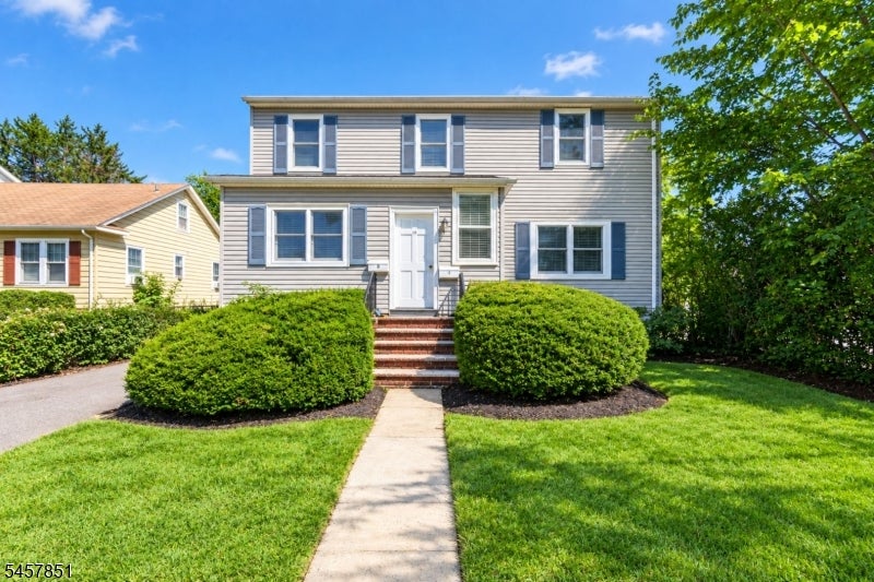 14 Locust St 2nd floor 2