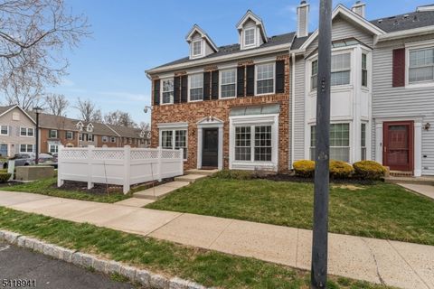 382 Hadleigh Ln North Brunswick Twp. NJ 08902