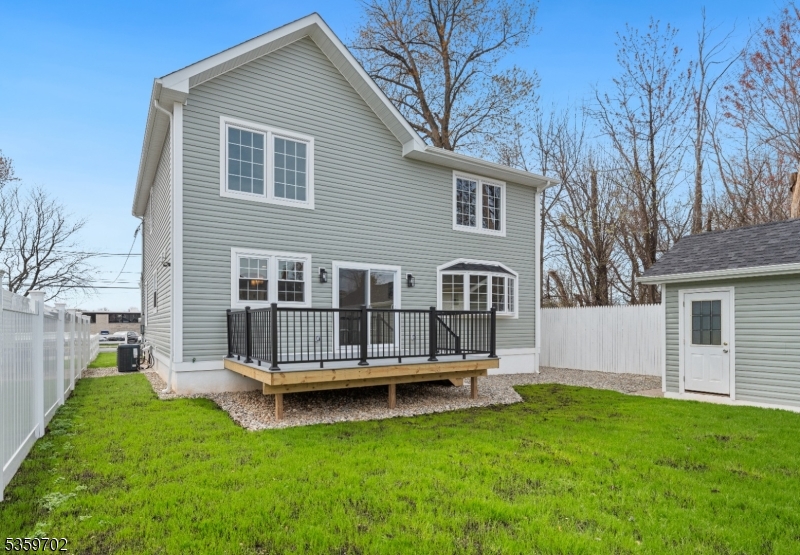 107 Myrtle St