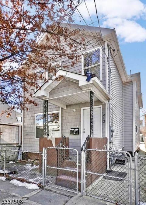 Photo of 212 N 1st St, Paterson, NJ 07522 (MLS # 3993733)