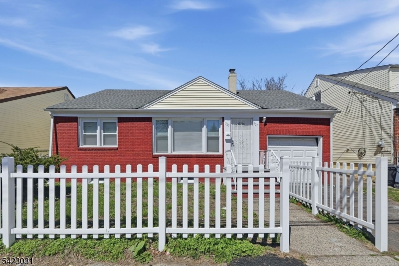 325 Schley St