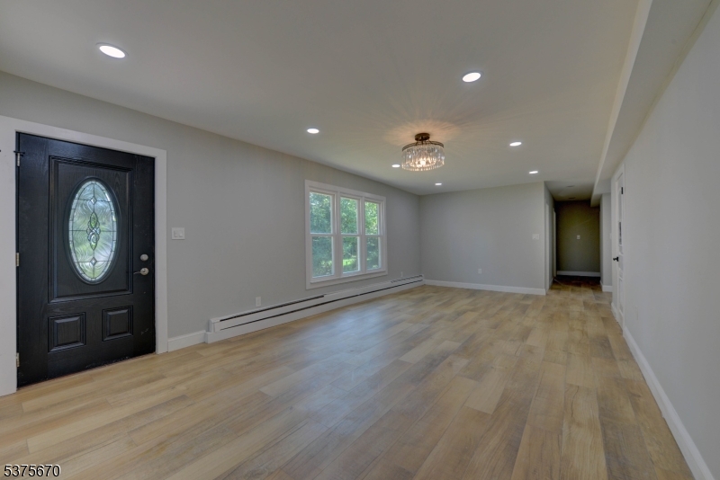 8 West Dr