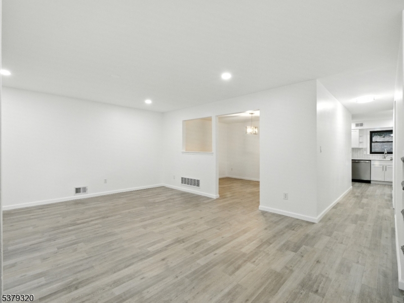 85 Highview Dr