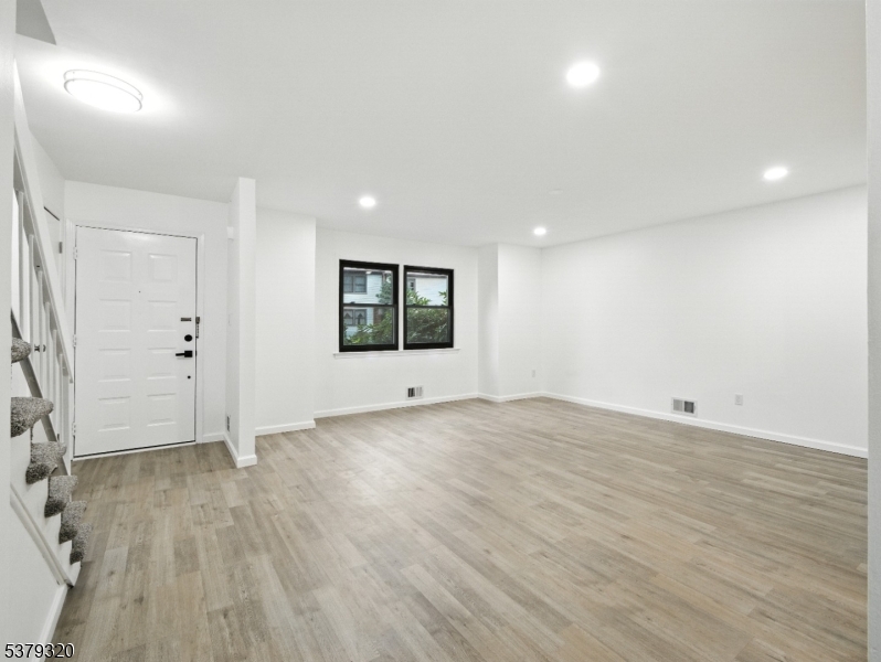 85 Highview Dr