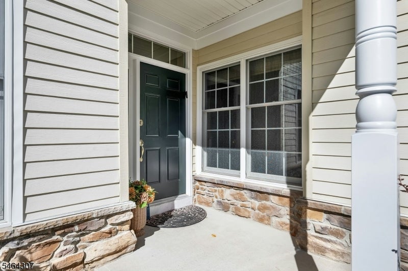 25 Jade Ln