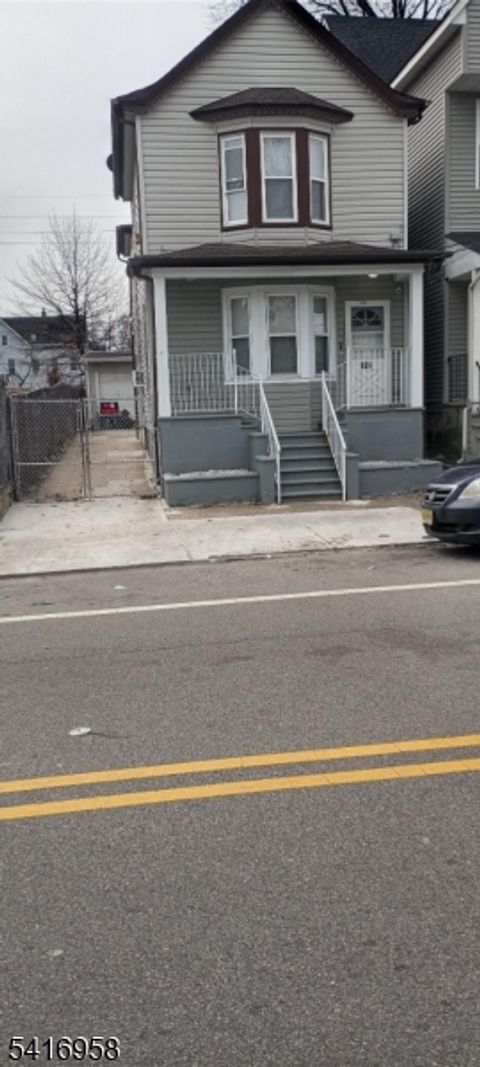 526 14Th Ave Paterson City NJ 07504