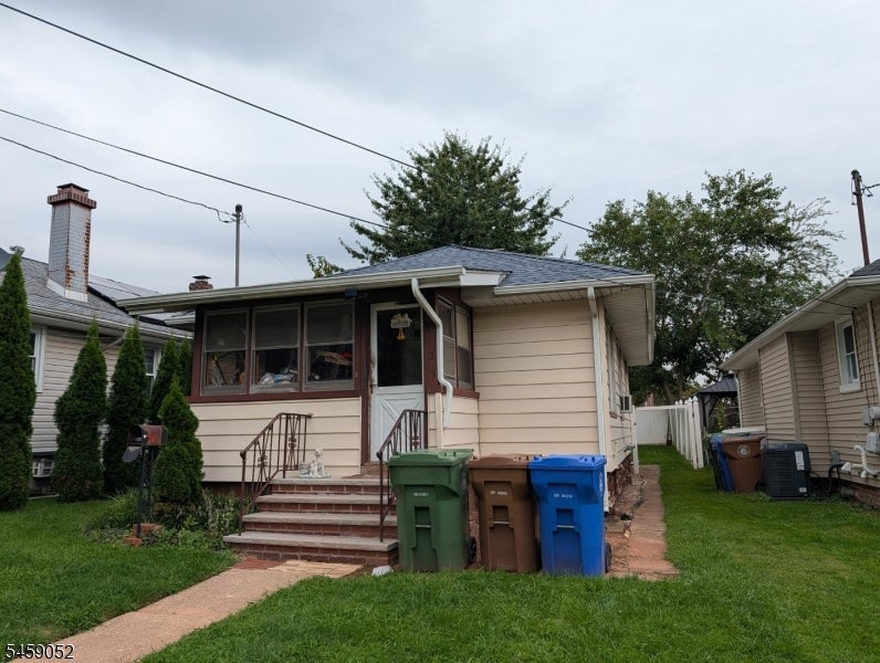 215 Madison St