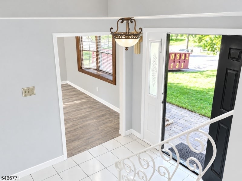 23 Winthrop Rd