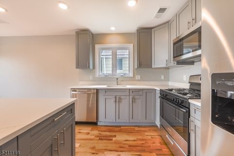 255 Chadwick Ave, Apt 2 2 Newark City NJ 07108