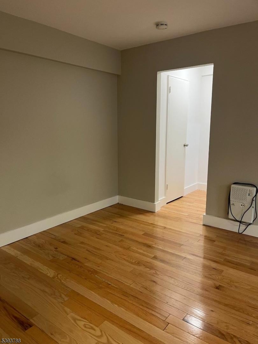 15-17 Fairview Ave 6