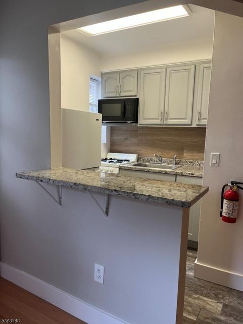 Photo of 15 Fairview Ave #6, South Orange, NJ 07079 (MLS # 3994749)
