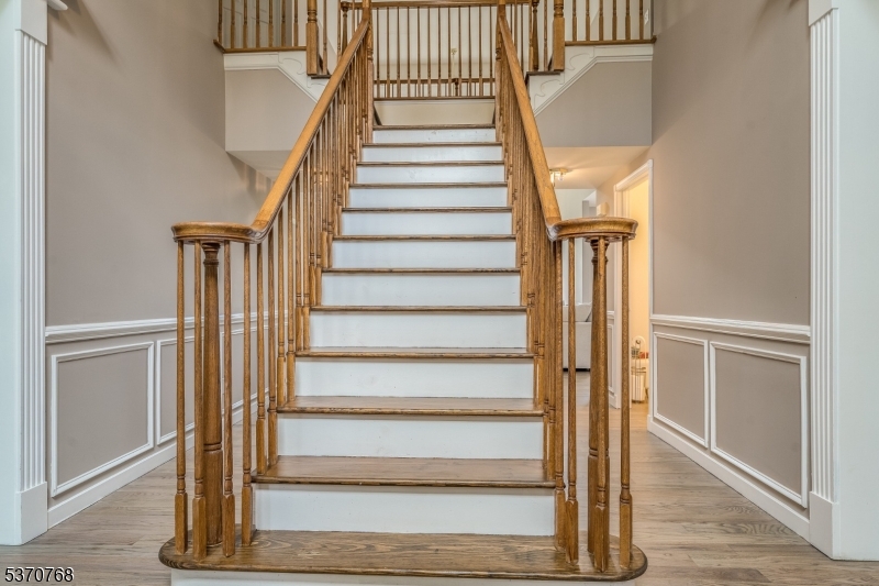 36 Wyckoff Dr