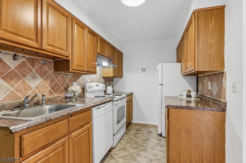 28A Troy Dr