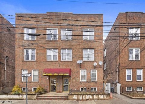 250 Clendenny Ave 4 Jersey City NJ 07304
