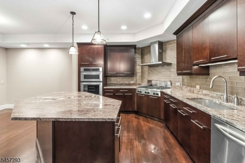 40 W Park Place Unit 513 513