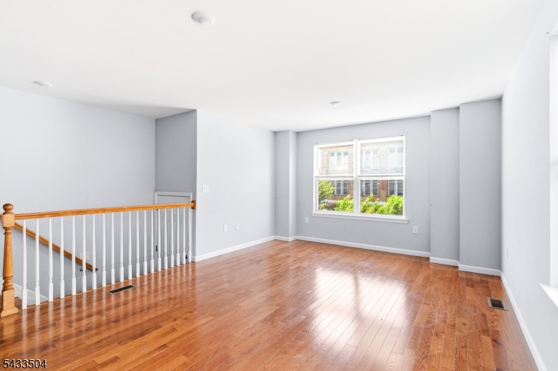 299 N 13Th St