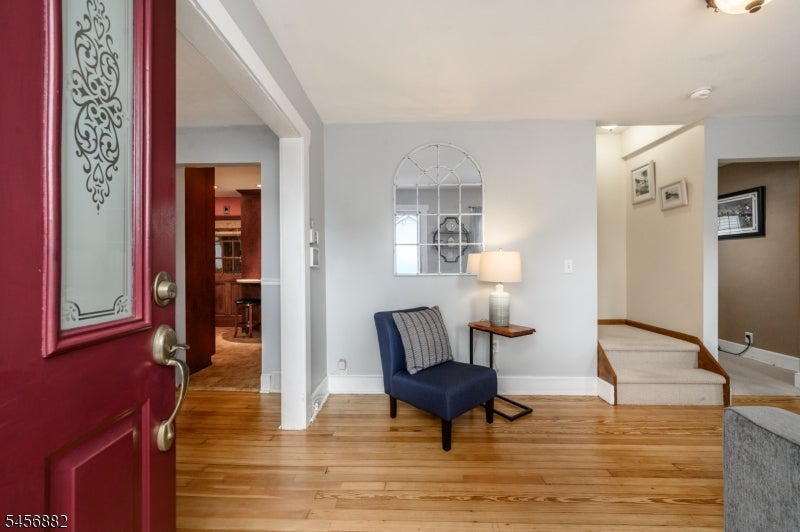 230 Jones Pl