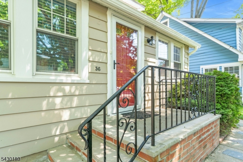 56 Highwood Rd