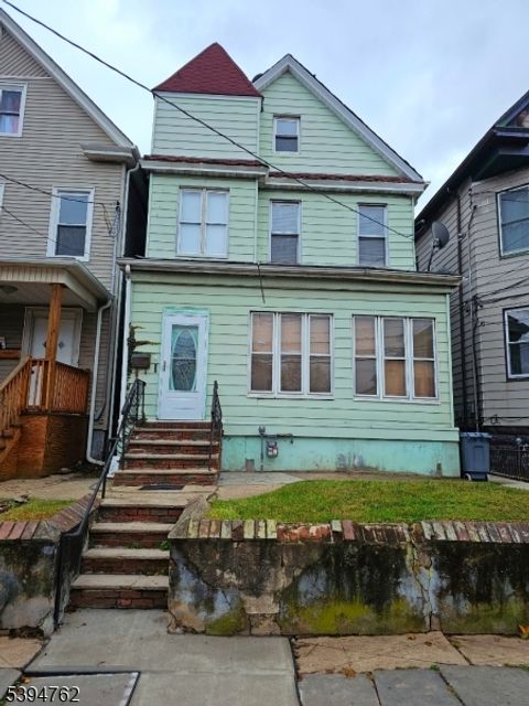 Photo of 41 Reid St, Elizabeth, NJ 07201 (MLS # 3995642)