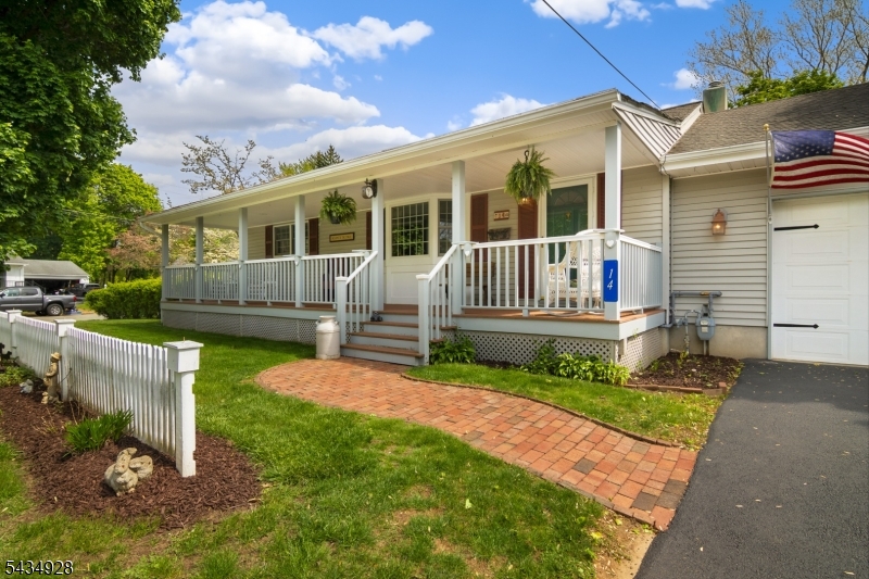 14 Justine Pl