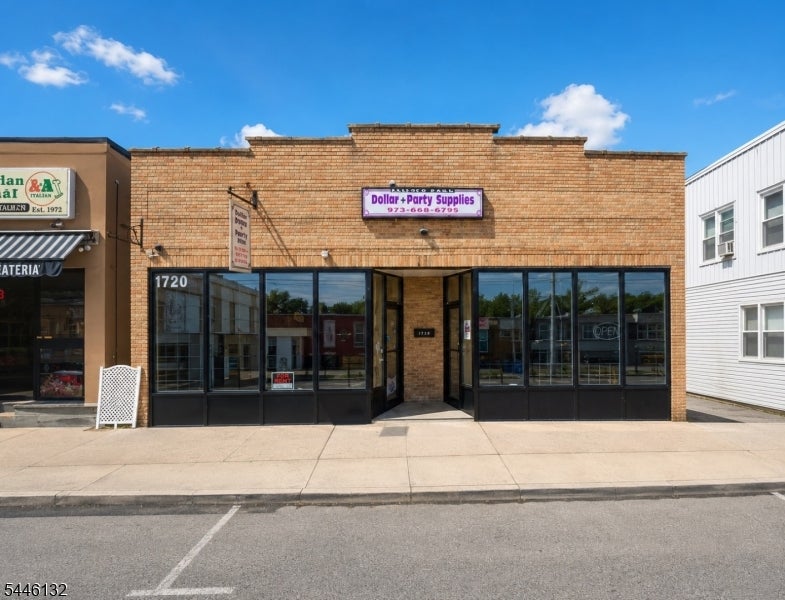 193 Main St